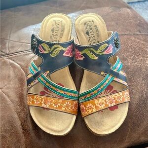 L'Artiste Sean Sandals - Size 9 (40)